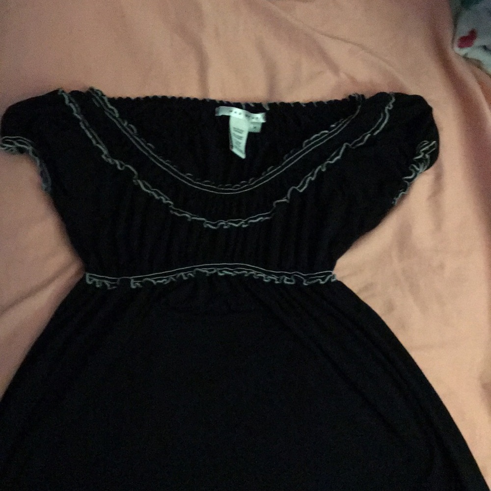 Women’s Black over the shoulder flow dress